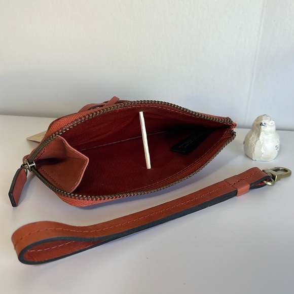 Artisan Genuine Leather Wallet New With Tag 🏷️ - Picture 4 of 10